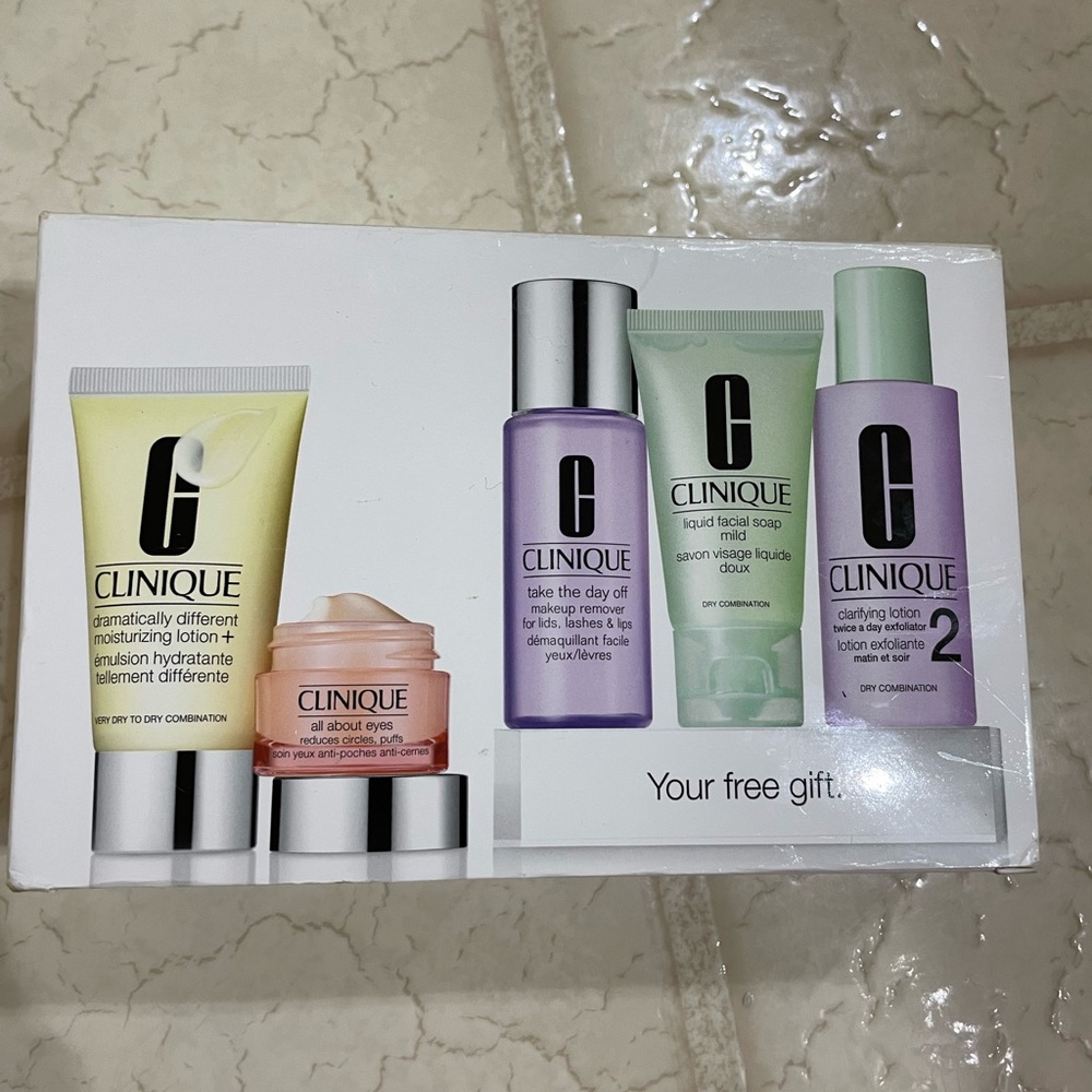Clinique - Picture 13 of 13